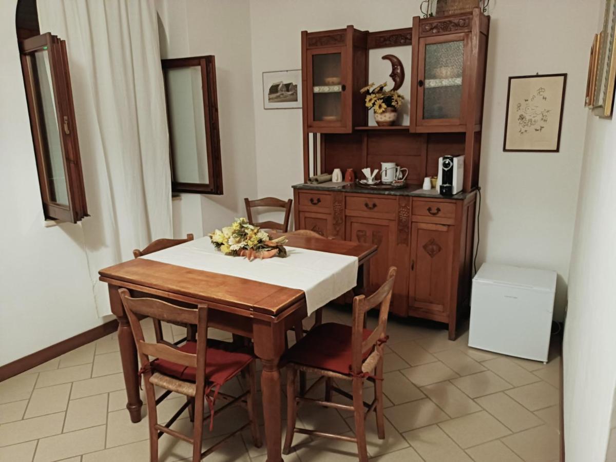 Residenza Schinardi Hotel Oristano Exterior photo